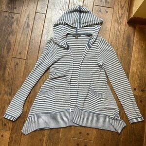 Tommy Bahama sweater blue and white stripe size small petite